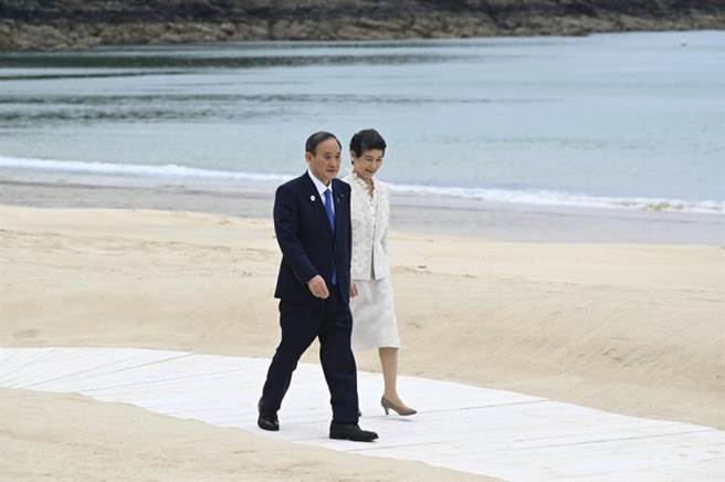 日本首相菅义伟在日本时间11日晚间举行的七大工业国集团（G7）领袖峰会上，宣示日本将如期举办东京奥运及帕运的决心，希望各国派选手参加，与会欧美领袖同表赞成。(图/美联社)