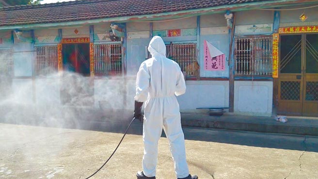 台南白河家庭群聚案11日新增1例确诊，80多岁的案12584是3日公布确诊的案9885丈夫，一採阴，居家隔离期间腹泻，10日二採转阳确诊，台南市政府已完成家户清消。（台南市政府提供／曹婷婷台南传真）