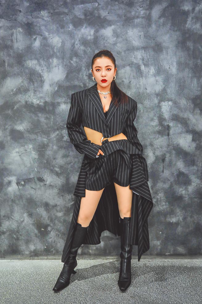 丁噹主演音乐剧《搭错车》昨宣布7月高雄演出延期。（相信音乐提供）