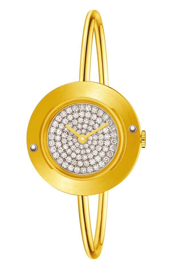 GUCCI「GUCCI PLAY」系列K金镶钻珠宝表，表圈可自行替换，63万9000元。（GUCCI提供）