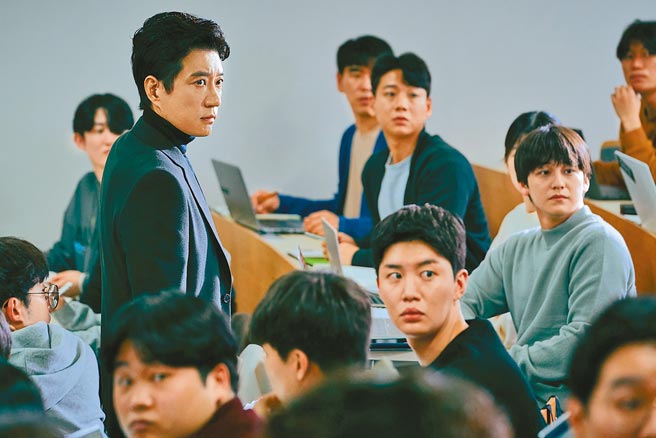 《Law School》的縝密劇情，讓觀眾燒腦投入。（Netflix提供）