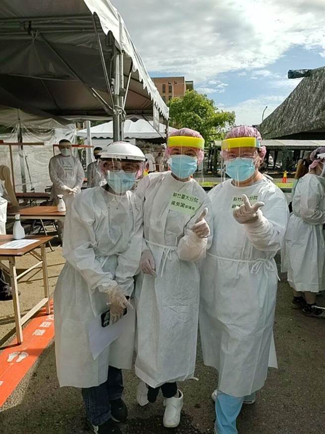 竹科专案筛检站工作现场的医护女力们。（新竹市政府提供／陈育贤新竹传真）