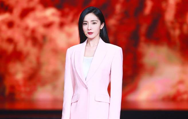 楊冪人紅是非多。（圖／微博@嘉行楊冪工作室）