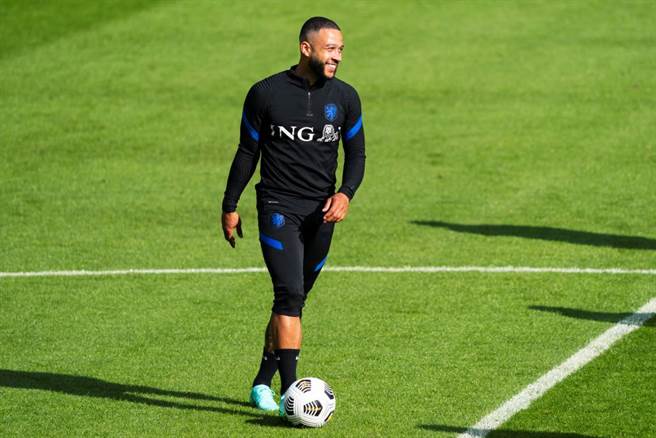 德帕伊 Memphis Depay 下一賽季可能加盟到巴塞隆納 （圖片來源︰達志影像）