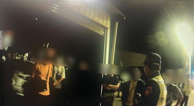 高雄大寮区5男2女在民宅聚会饮酒，警方获报查出7人非同住亲友开出共计72万元举发单。（翻摄照片／石秀华高雄传真）