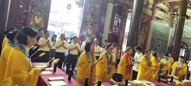 昆山慧聚天后宫今（13）日端午节前夕举办「百万台商、百万心、为臺湾祈福法会」。（昆山慧聚天后宫提供）