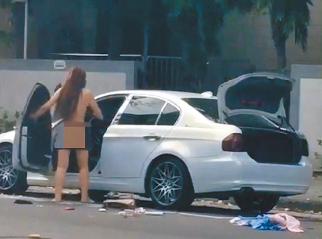 网路见中市街头裸女画面。（翻摄记者爆料网／陈淑芬台中传真）
