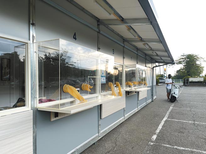 台南市返乡筛检站12日快筛出1名阳性个案，正进一步作核酸检测。（台南市卫生提供／程炳璋台南传真）