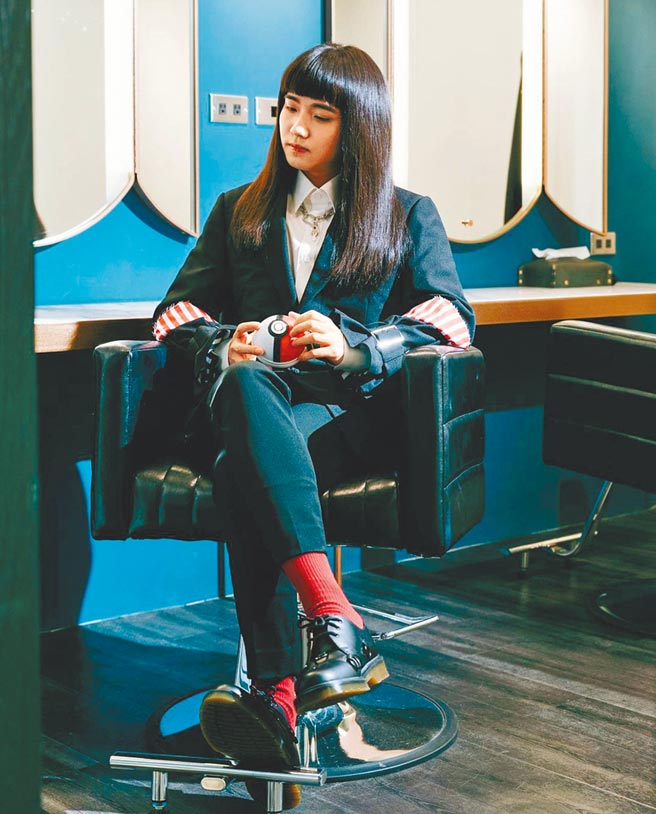 持修已宅在家一个月。（摘自IG）