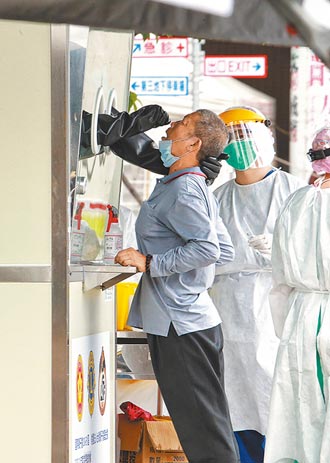 醫護超負荷 藍喊沒疫苗就抗暴