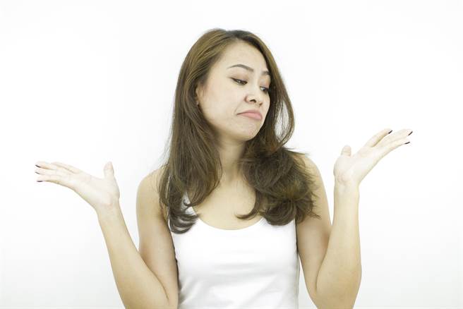 射手座、水瓶座、巨蟹座、雙魚座常常用敷衍的態度對待情人，看起來很欠打。（示意圖／shutterstock）