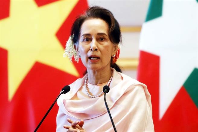 缅甸民选政府领袖翁山苏姬遭军方夺权后，被控多项罪名，法院14日起开始审理。（资料照／美联社）