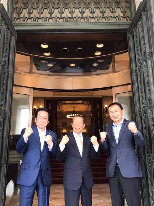 谢长廷赴日本参议院致谢，日议员：台日互相支援已成模式。取自谢长廷脸书