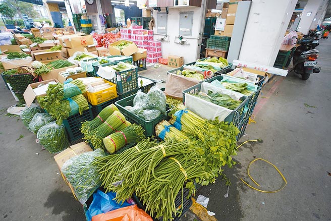 大雨損產地，北部部分葉菜類價格漲幅超過7成。（新北市農業局提供／葉德正新北傳真）