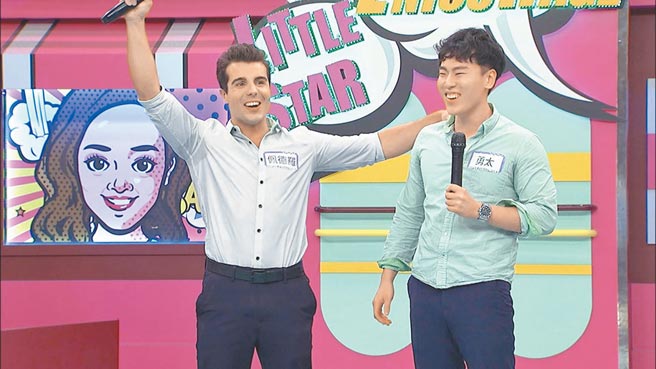 佩德罗（左）和勇太在节目中畅谈受邀到吴子龙家做客经过。（中天综合台提供）