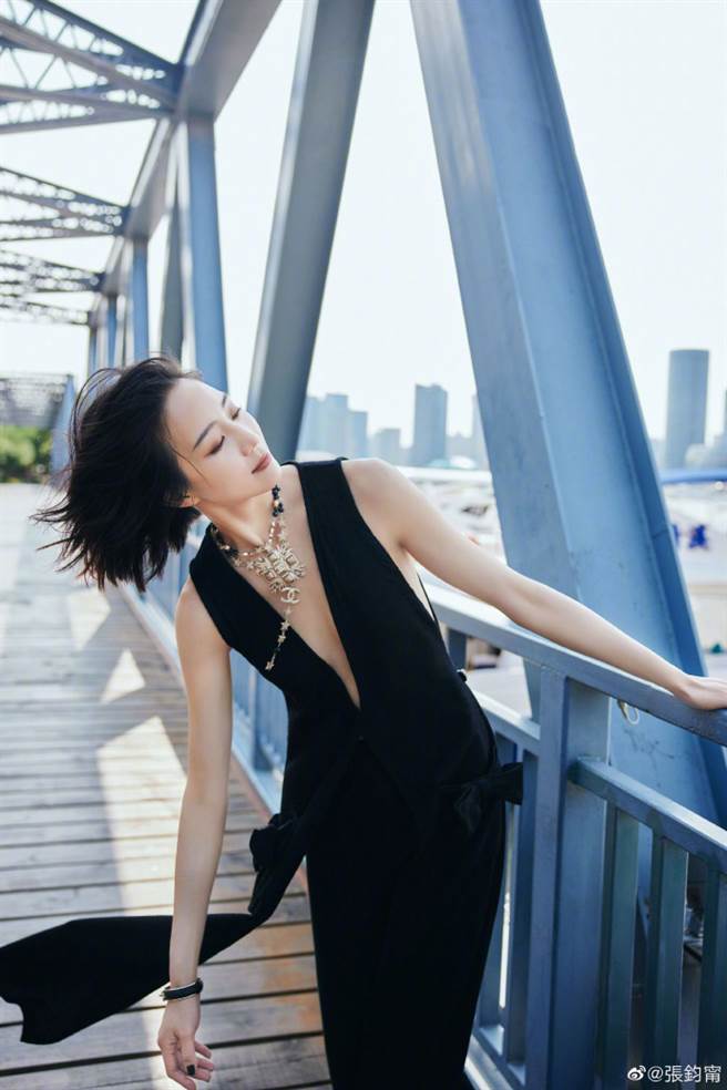 张钧宁本来就很瘦，特意减肥后看起来更加瘦弱。（图／微博@张钧宁）