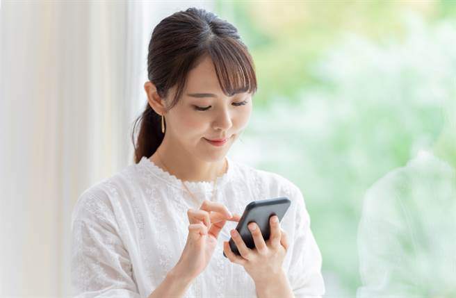 生肖牛、猪、蛇在6～8月期间不仅事业运及财运飙涨，更连桃花都会遍地开。（图／Shutterstock）
