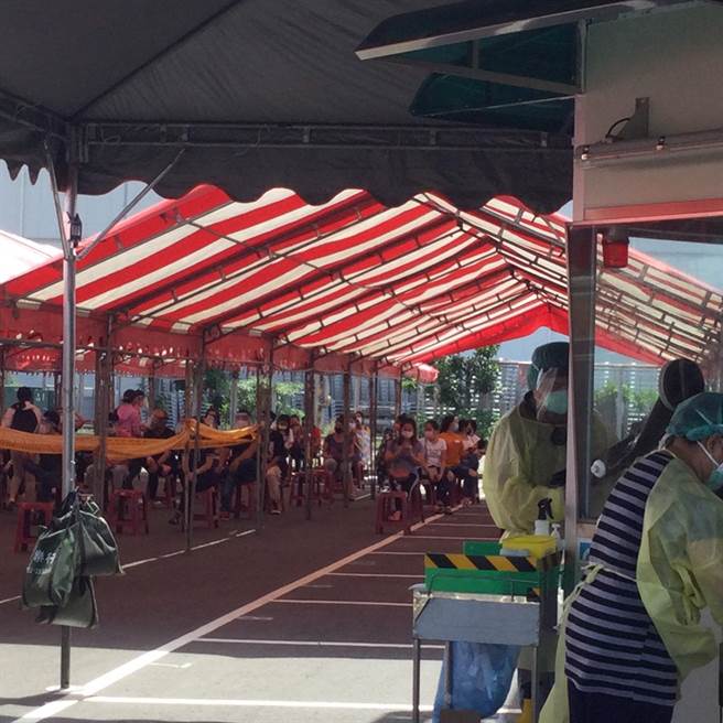 132名移工筛检。（高市劳工局提供／石秀华高雄传真）