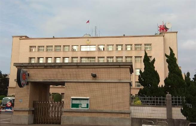 1名航空警察局安检大队陈姓男子，自爆「航警局爽生活」，据悉航警局长林顺家仍为此震怒，警局也将惩处记过1次并调整职务。（图为航警局，翻摄自Google地图）