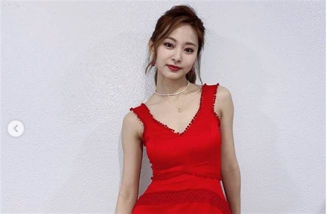 「TWICE」台籍成員周子瑜迎接22歲生日。(翻攝自TWICE IG)