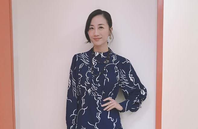 潘奕如领纾困金挨轰，她发长文吐艺人私下的工作状况。（图／取材自潘奕如 Tiffany's playground脸书）