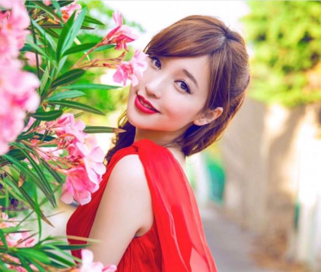 大陆女星金莎。(图/ 摘自金莎微博)