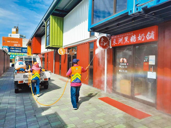 台南市环保局于端午节连假期间，密集完成人潮聚集处等302处次清消。（台南市环保局提供／曹婷婷台南传真）