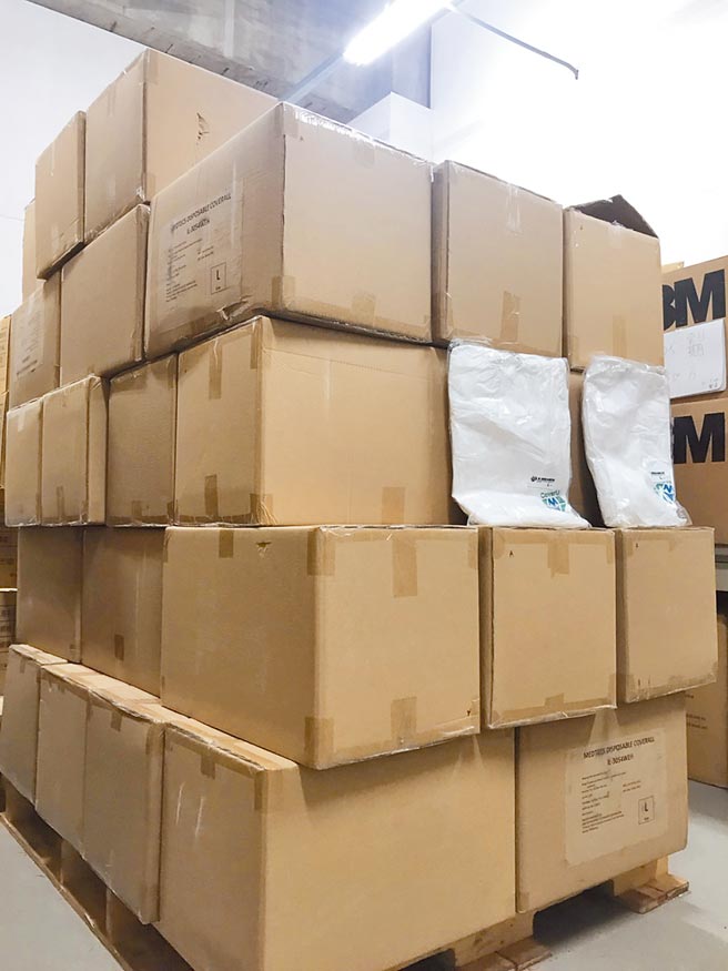 foodpanda抗疫捐400台血氧机。