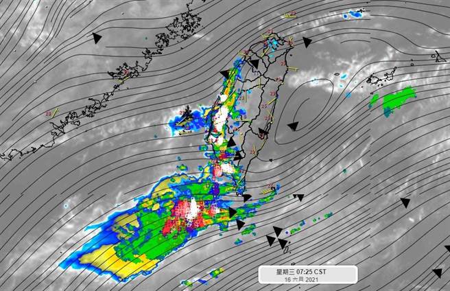 今晨西南沿海一带已有明显雨势，下周降雨更剧烈。（翻摄彭启明脸书）
