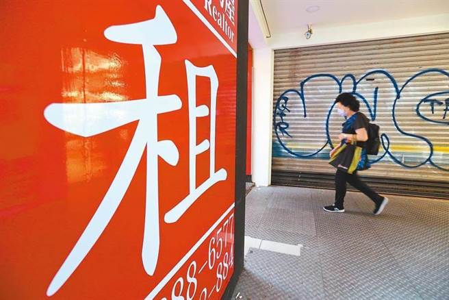 勞動部16日公布最新的無薪假統計，目前總計有625家企業實施無薪假，總計有6,383人受影響。（示意圖／資料照）