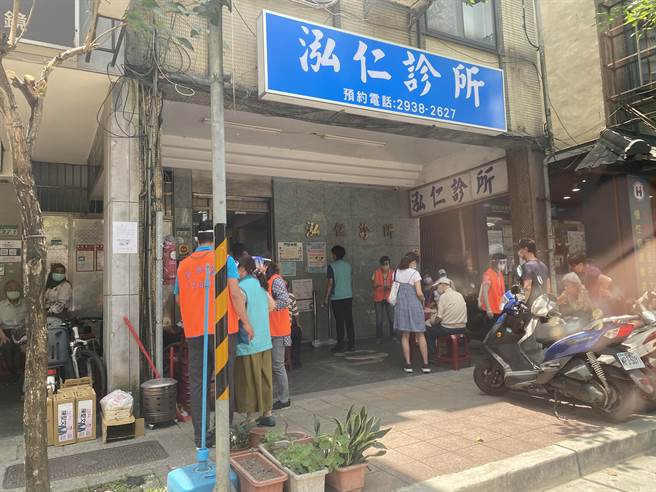 北市獲得配發5.4萬劑疫苗，規劃開放80歲以上長者施打。(資料照)