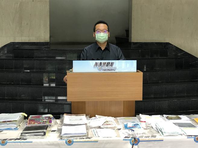 专案小组歷经一年多搜证调查，向财团法人金融法制暨犯罪防制中心调阅理赔资料，汇整该诈保集团近3年诈骗理赔金额高达1亿5826多万元。（卢金足摄）