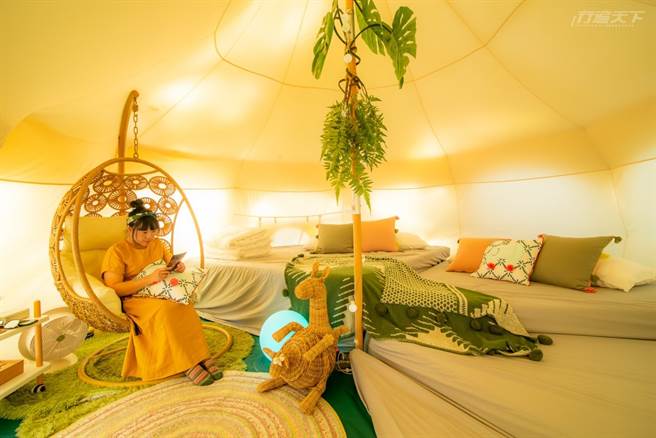 有著搖椅的「森林轉圈圈」帳是最受歡迎的選擇之一。(圖／行遍天下提供)