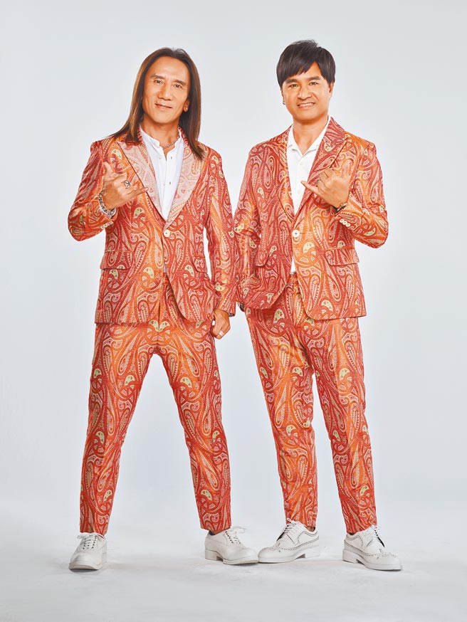 虾皮购物将于17日晚上7点举行跨夜直播派对，邀请活动大使动力火车开唱。（虾皮购物提供）