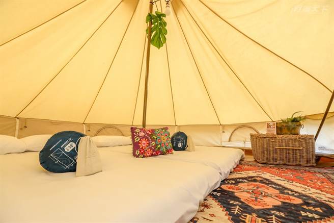 CanvasCamp帐篷内空间挑高宽敞，在立体声的虫鸣中入眠是难得体验。(图/行遍天下提供)