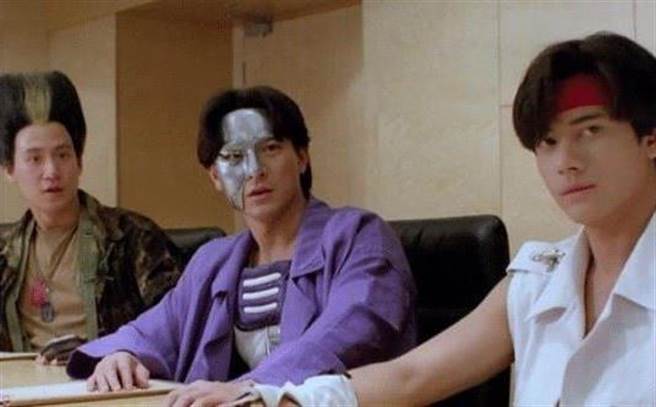 王晶祭出超强卡司还是不敌周星驰。（图/翻摄自微博）