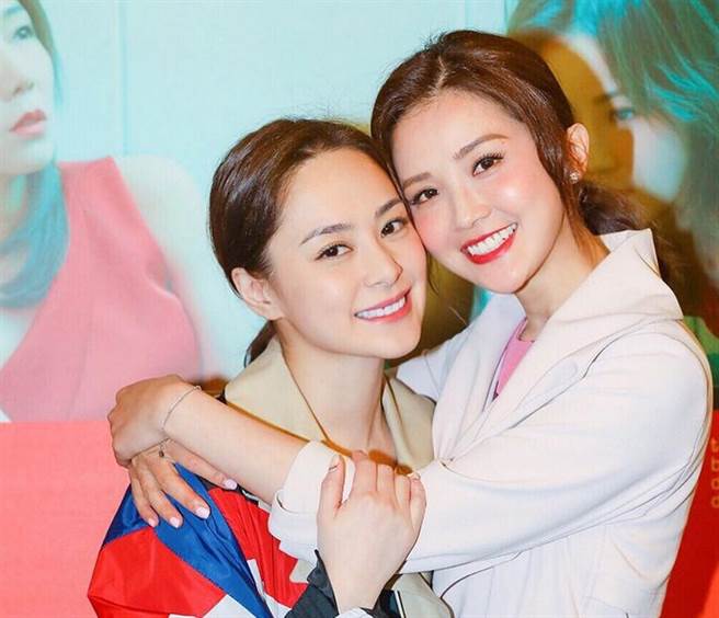 香港女星阿娇（锺欣潼）（图左）。(图/ 摘自锺欣潼IG)