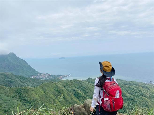 周姓护理师经常在脸书分享登山的美照。（图／翻摄自靠北登山大小事社团）