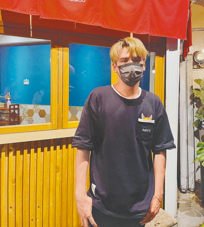 陳零九戰勝新冠肺炎，已平安返家。（摘自臉書）