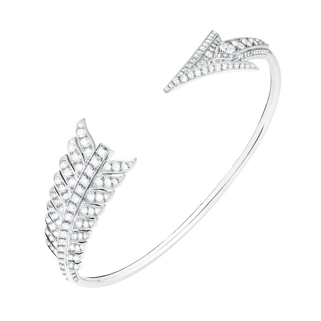 寶詩龍Fleche du Temps系列手環，127萬元。（Boucheron提供）