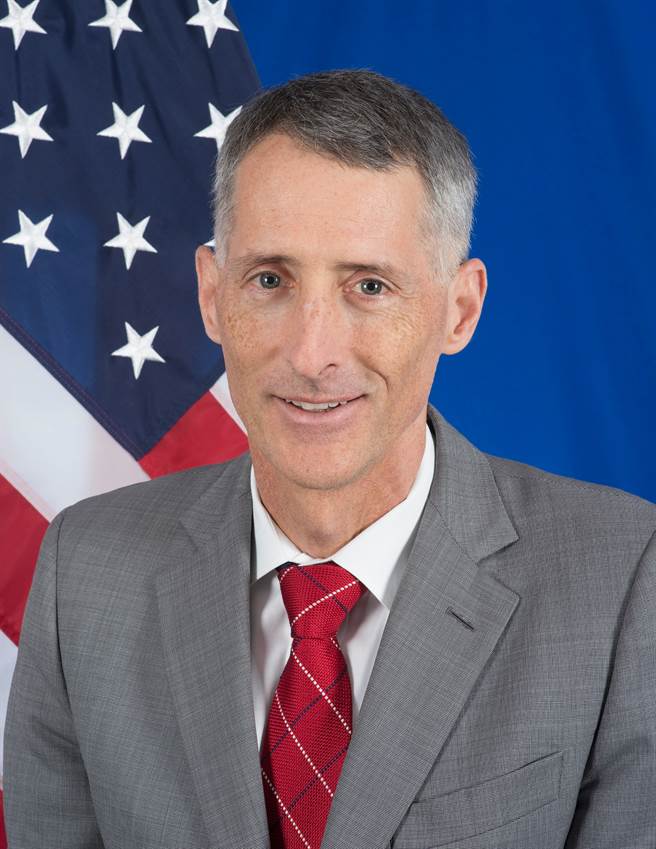 美贈台疫苗快到！美亞太副助卿加碼曝「台美疫苗兵工廠」計畫。亞太副助卿費德瑋（Jonathan Fritz）(圖取自國務院官網)