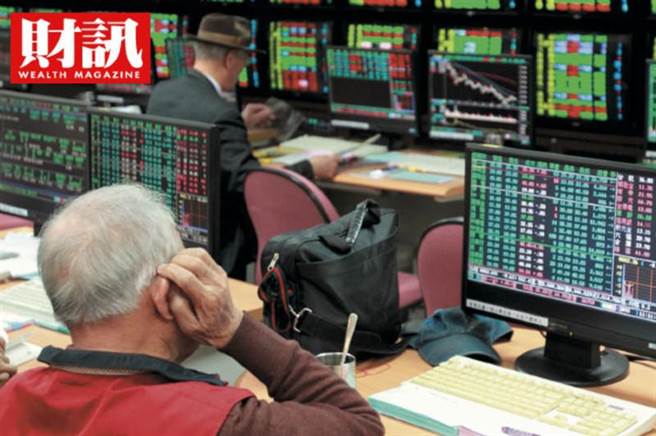 疫情爆发两样情 口罩族群退出主流！防疫股震盪 抢短线手脚要快。(图/财讯提供)