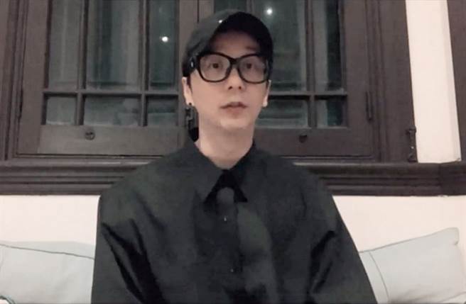 在大陆打疫苗被骂，廖人帅录影片反击。（图／翻摄自廖人帅脸书）