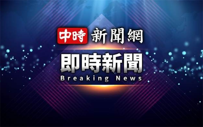 屏东一名男子骑单车遭曳引车撞倒后，连人带车卷入车底遭辗毙。