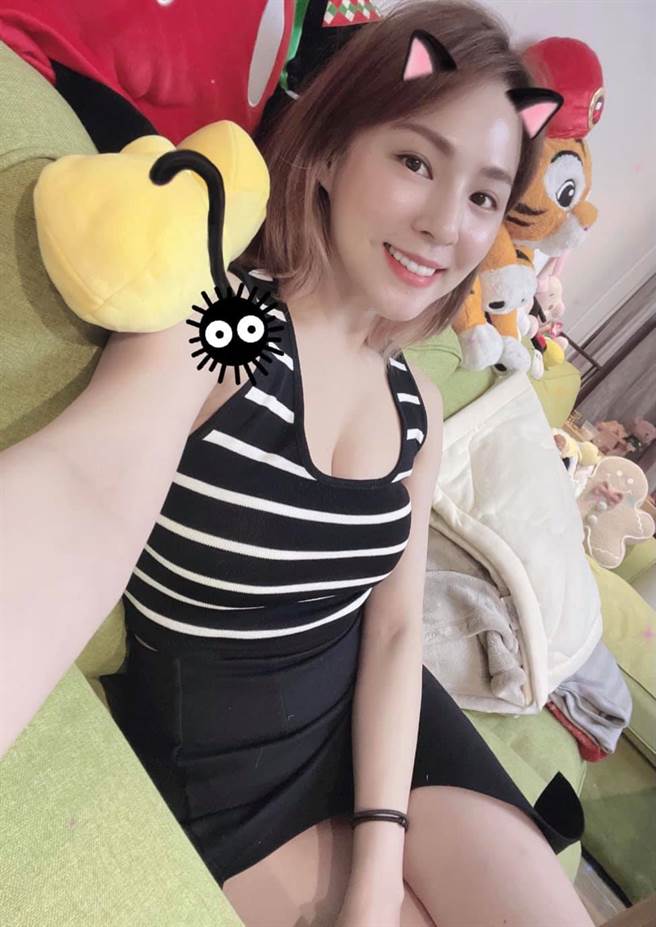 艺人熊熊（卓毓彤）34岁，身材却是保养得相当好。（图/熊熊 脸书）
