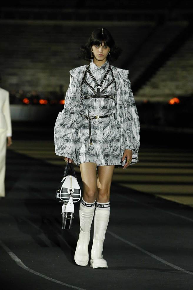 DIOR早春新装融入运动元素，活力十足。（DIOR提供）