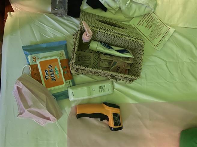 台东县警局台东分局在1处民宅查获性交易情形。（台东县警局台东分局提供／蔡旻妤台东传真）