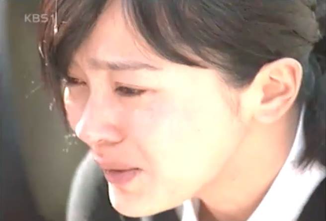 李升燕痛哭道歉不被全民买单，一度退出娱乐圈。（图／翻摄自KBS）
