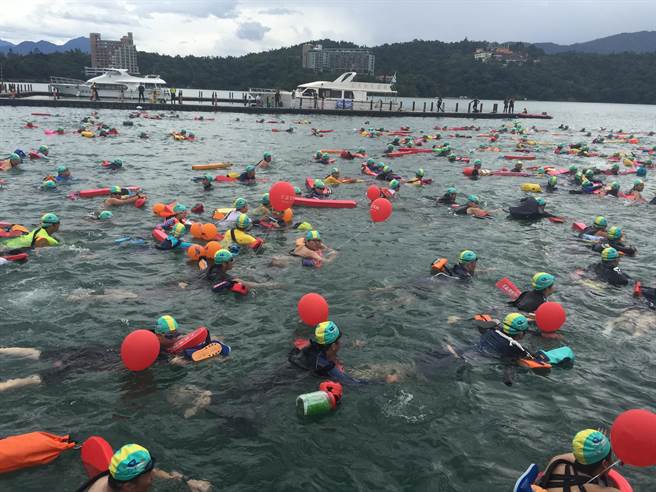 疫情不明朗，南投县政府考量今年日月潭万人泳渡停办。（廖志晃摄）