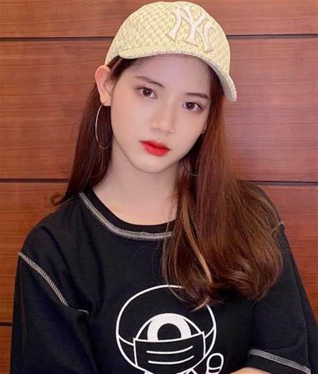 黄于庭外型亮丽，宛如韩国女明星。（图/王彩桦 脸书）